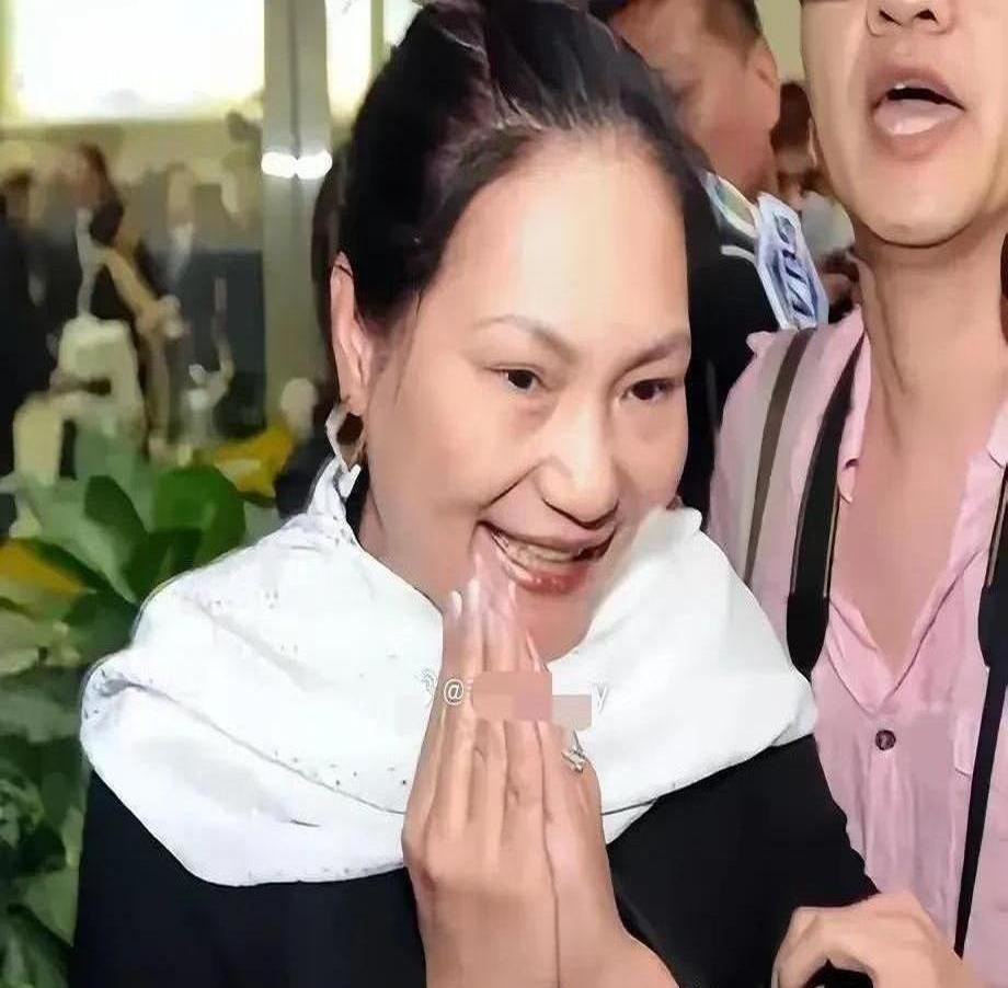 台媒最近曝光大S十年前的信托协议，才看懂她当年被骂"不孝女"背后的资产布局有多狠