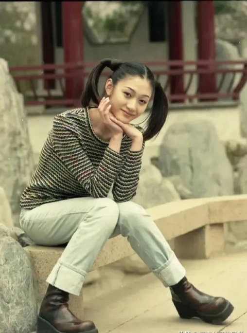 李小冉，168cm，年轻时的长公主，没想到双马尾也能这么可爱。