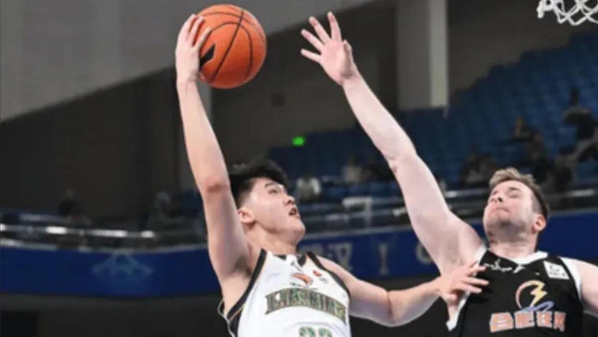 俱乐部杯首胜！辽宁90: 79合肥狂风，年轻小将赵森获好评！