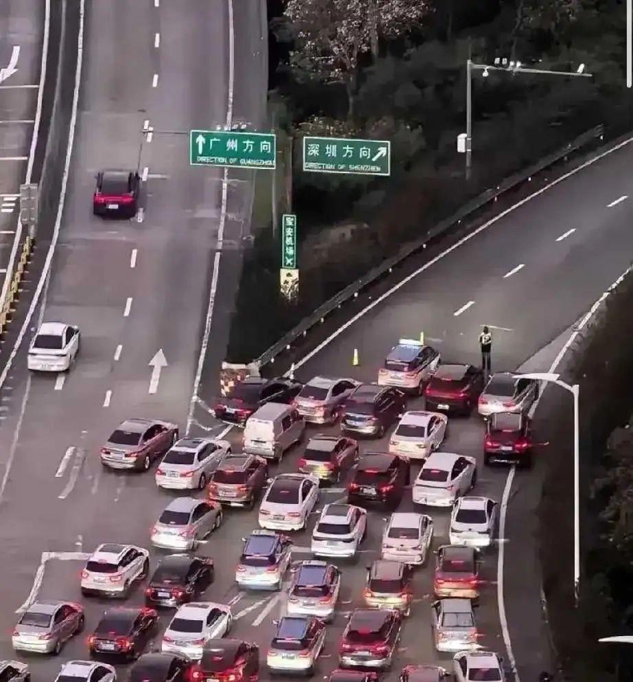 这一幕差距确实很大