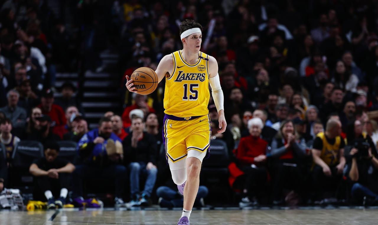 西部第二集团竞争激烈！湖人即将掉队！
3 月 11 日，NBA 常规赛激战正酣，