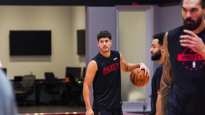 单场轰28+2+6！再中6记三分！火箭第一射手出炉，1060万年薪超值