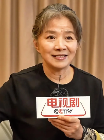 迟蓬老师在央视这段采访，揭露了老戏骨在资本面前遇到的困境！

迟蓬老师说，虽然我