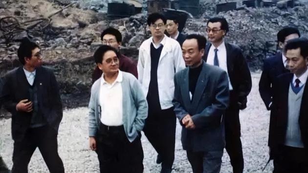他主政重庆十年，后来担任四川省长，让两地经济腾飞，活到了70岁