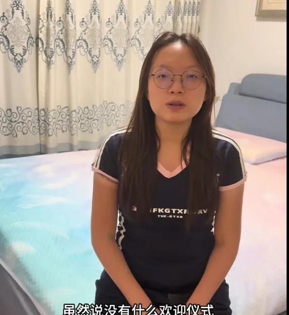 海军真的决定加入浩男妈妈团队啦！
他经过两天的深思熟虑还是决定加入。
他加入的理