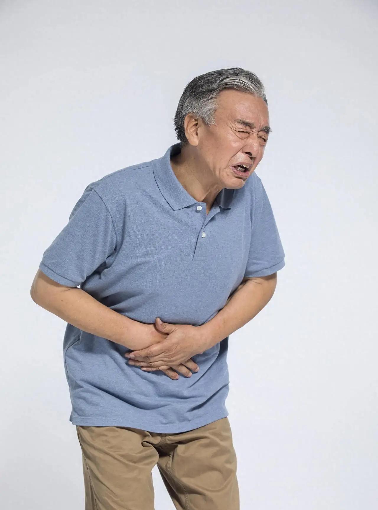 结肠炎，不得已，请不要手术
很多治不好的结肠炎，你去找西医，西医搞不好就叫你手术