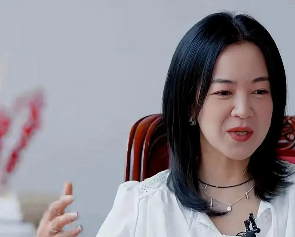 阿雅回应未参加大S葬礼











天呐，这瓜保熟！阿雅没去大S葬礼，