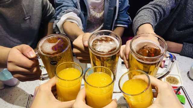 救命！天冷不喝酒，我直接冻成兵马俑！