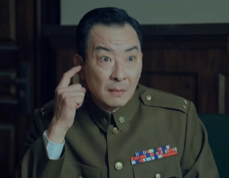 《沉默的荣耀》段退之是谍战剧中最窝囊的反派中将，他所有的行为都人拿捏了。他不想保