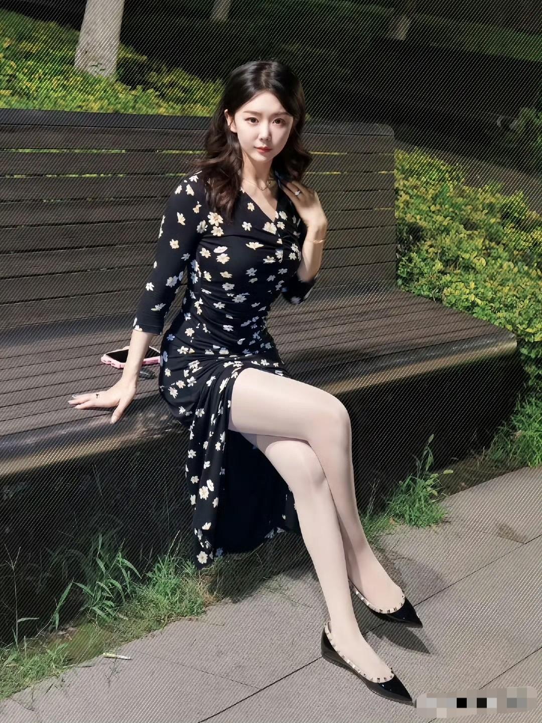 生活中有太多无可奈何的选择。社会就像江湖，总是让人身不由己，言不由衷。