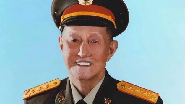 开国上将洪学智回忆在长春街上被通知立即乘飞机回北京有新工作