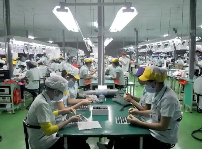以前美国没有给越南实行高关税的时候。越南的工人可傲娇，反正动不动要罢工，各种要求