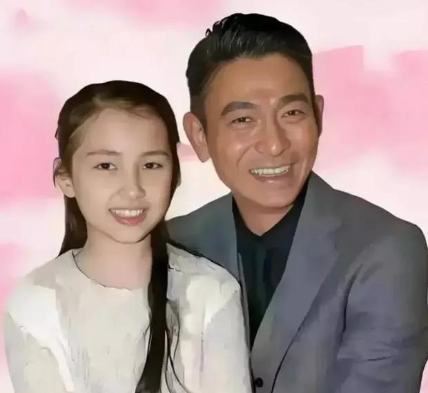 哇塞，刘德华女儿刘向蕙高调亮相啦，漂亮得不得了，简直是星二代颜值天花板！
这么多