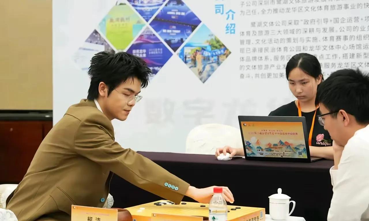 柯洁重回巅峰的概率有多大？
今年柯洁回归围棋，在围甲三战二败一胜。这个成绩算是比