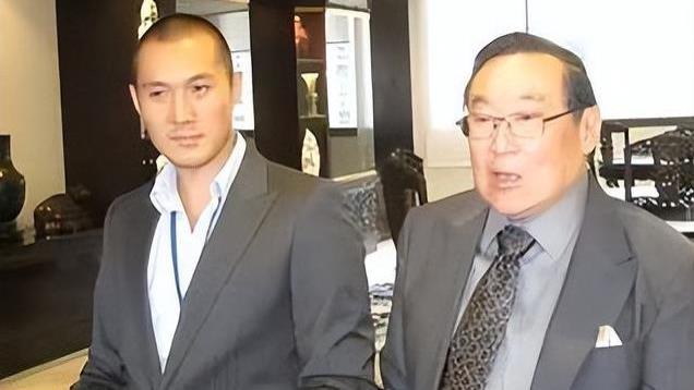 40岁世界女船王，嫁给小15岁男友，拼命生二胎，揭开豪门联姻真相