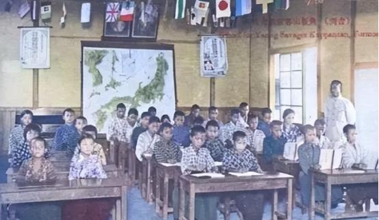 日本曾四次侵略中国，每一次都是冲着亡国灭种来的
日本人很奇怪这样一件事情，明明当