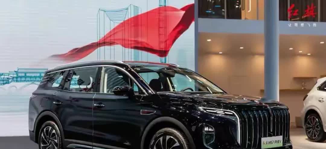 中国打响了停售燃油车的第一枪：
比亚迪：2023 年已经停产燃油车！ 
长安