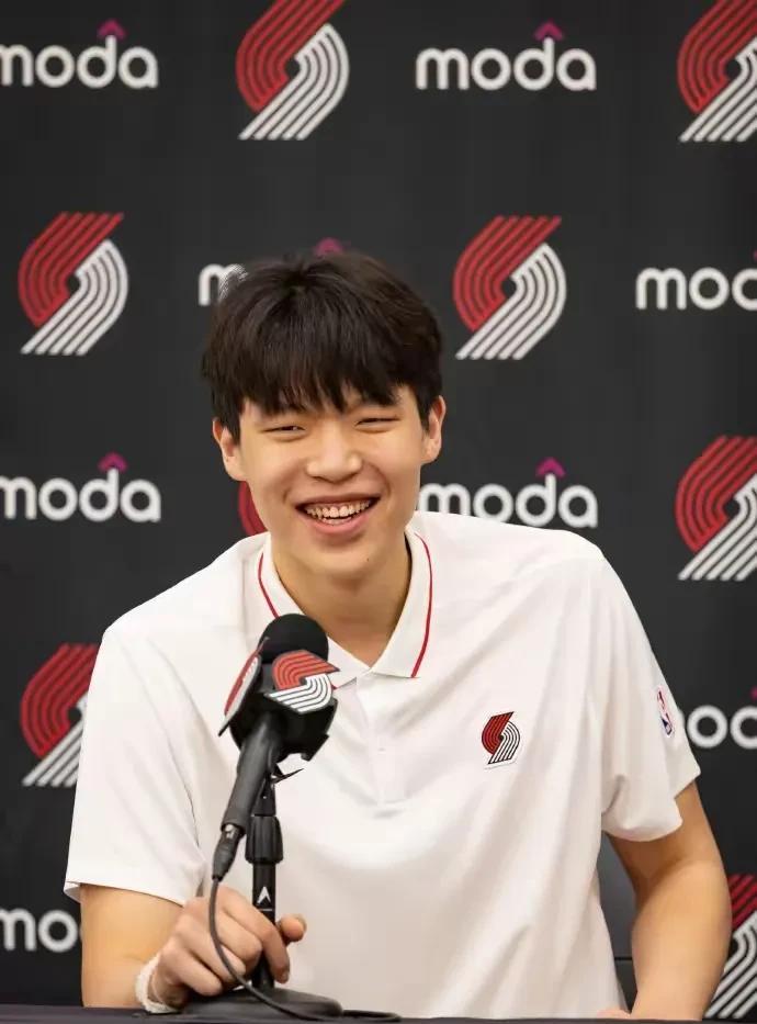 夏季联赛最后一场，杨瀚森延续强势表现，篮板创就高。
经过三场NBA夏季联赛的洗礼