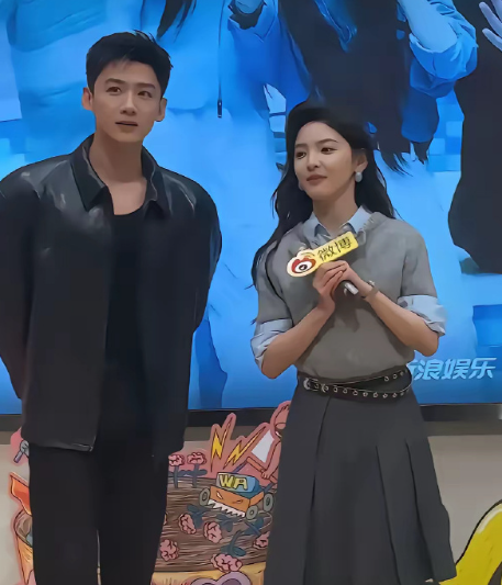 果然离开了电视剧滤镜，瞬间觉得白敬亭也不帅了，章若楠也不美了