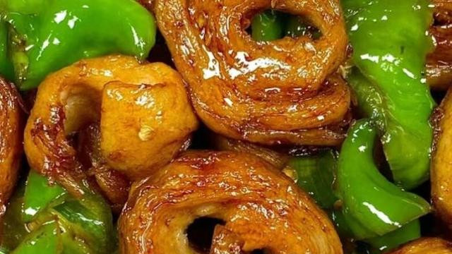 家常美味青椒炒面筋劲道爽口回味无穷
