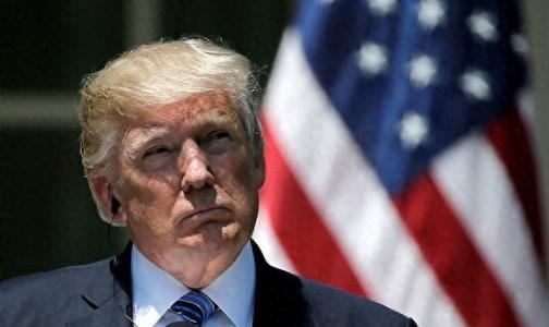 特朗普这才猛然惊醒，中国是一个“无法分割”的对手……
特朗普刚上台时，满脑子想法