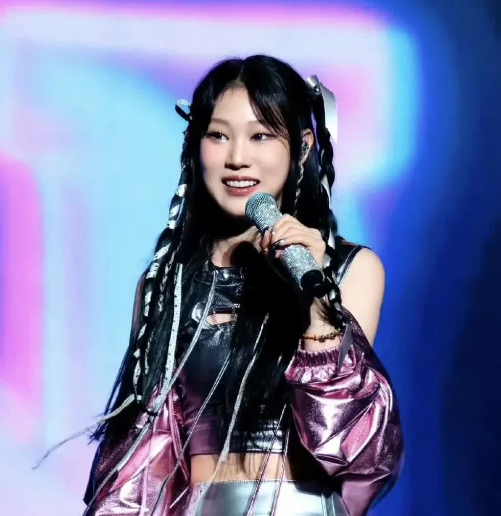 小沈阳估计后悔了！

他千不该万不该，不该邀请他女儿当神秘嘉宾，他估计自己也