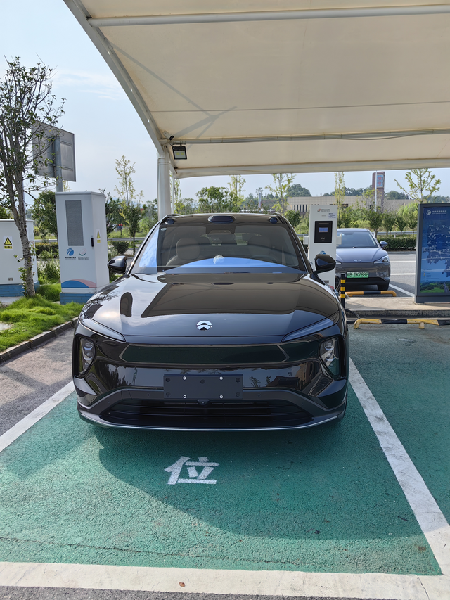 这脚法行不行
提车第二天啦，跑了个小长途，336公里的里程，其中差不多290公里