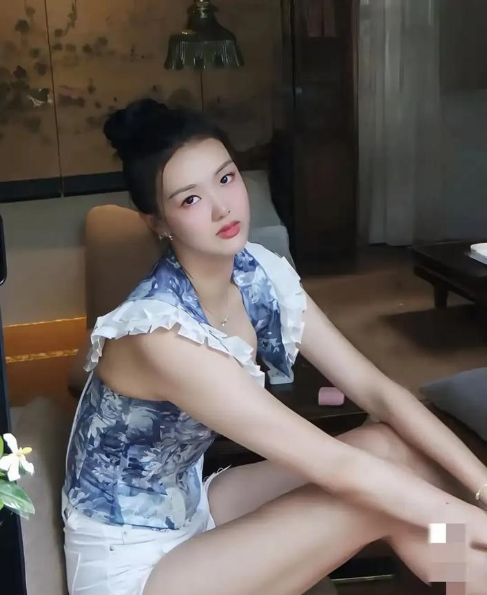 培养出张常宁式的全能战士是赵勇当下最主要的任务！
        中国女排新组建
