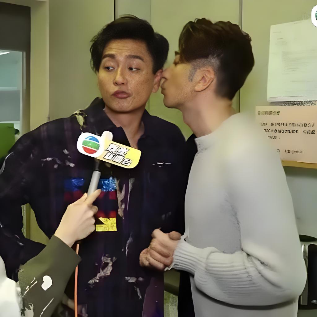 冷知识，吴卓羲给黄宗泽备注的微信是——老波
哈哈哈，有那味了~