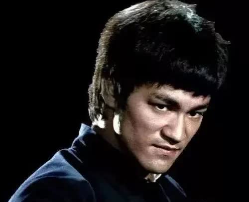 李小龙真的有那么厉害吗？这个问题在李小龙在世的时候就回答过记者！

李小龙是