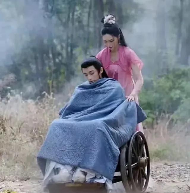 哈哈，这刘学义好像一部剧就换一个护工，还都是年轻貌美的呢！[笑哭]
#刘学义扮相