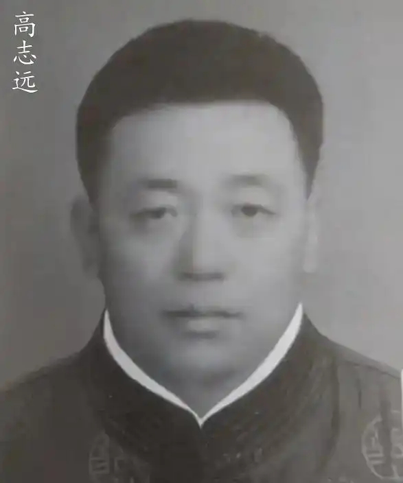 1939年，冀东抗联总司令高志远去开会，萧克看了他一眼说道：