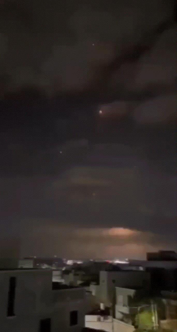 伊朗高超音速导弹大显神威，以色列根本拦不住，然而，并没什么卵用
尽管以色列当局严