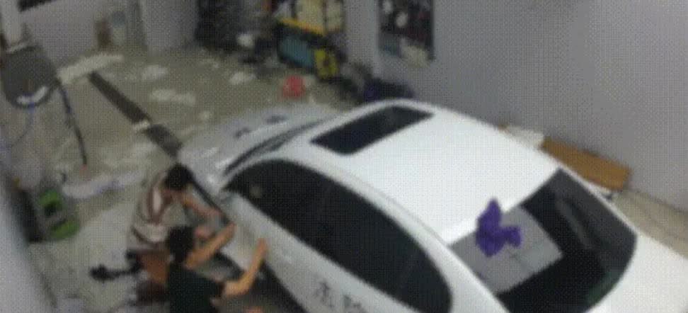 沈阳一男子，为了能显得“拉风”、特别“神气”，居然把自己的私家车硬生生改成了警车