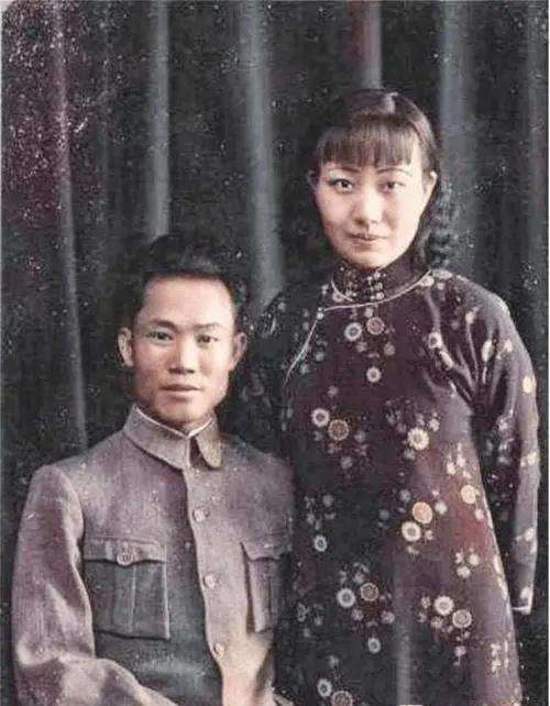 这是国军将领陈诚与爱妻谭祥的合影。
不得不说，陈诚能成为国民党仅次于蒋介石的二号
