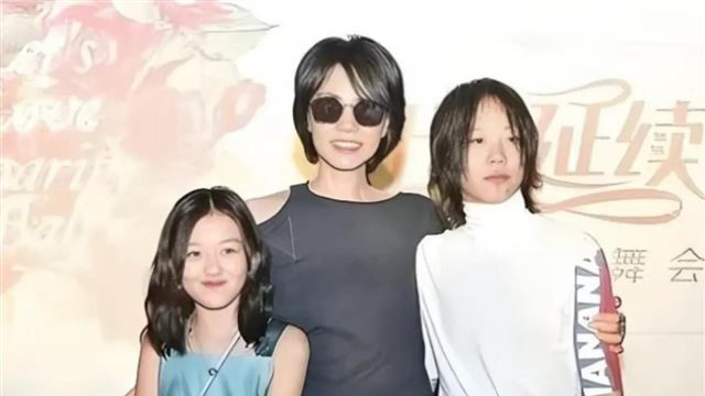 李亚鹏女儿李夏3岁生日，海哈带娃去福利院，和残障儿童一起庆生