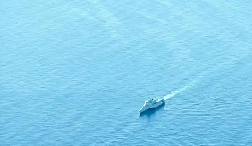 8月13日，继11日非法侵闯我黄岩岛附近海域之后，菲律宾海警巡逻机前往黄岩岛海域