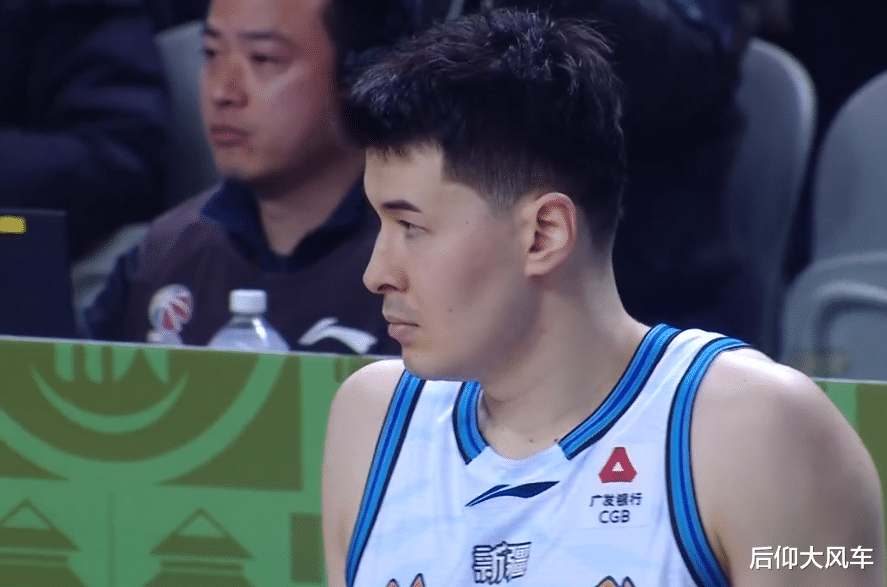 新疆队末节崩盘引热议 罚球不稳成输球关键