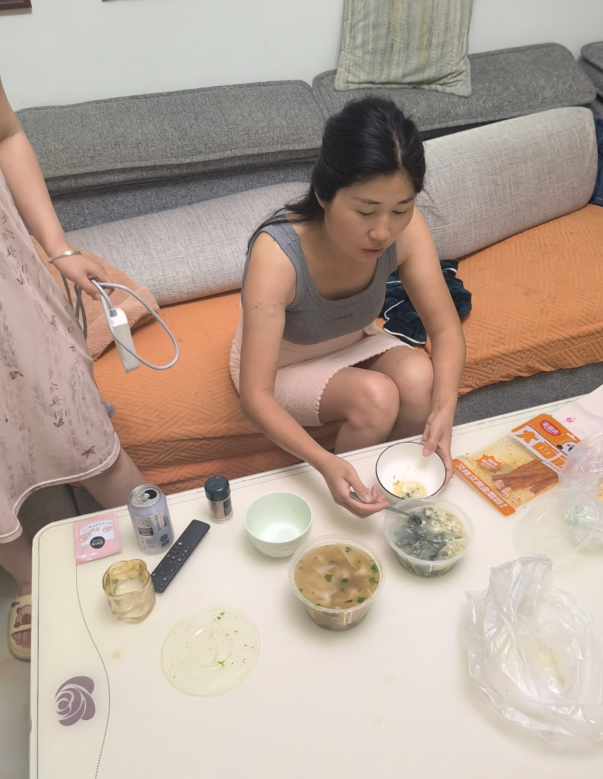 现在每天图省事，光点外卖了