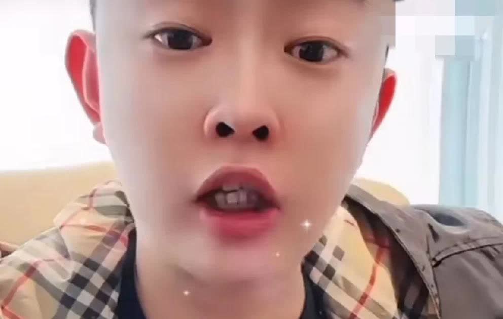 巴扎黑不原谅鹏gg，所以不去酒吧开业！

          鹏gg酒吧开业