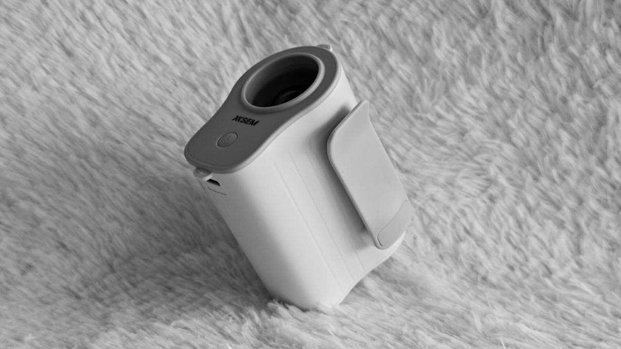 天气这么热，吹风扇也应该解放双手了～