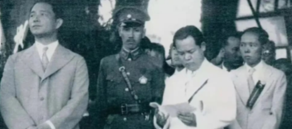1935年，华克之刺杀蒋介石，怎料蒋介石迟迟没有露面，而执行刺杀任务的孙凤鸣只好