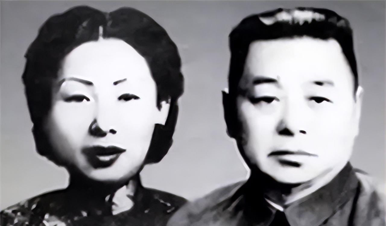 1977年，83岁的抗日名将范绍增在郑州去世，遗体遭到12个儿女的哄抢，导致无法