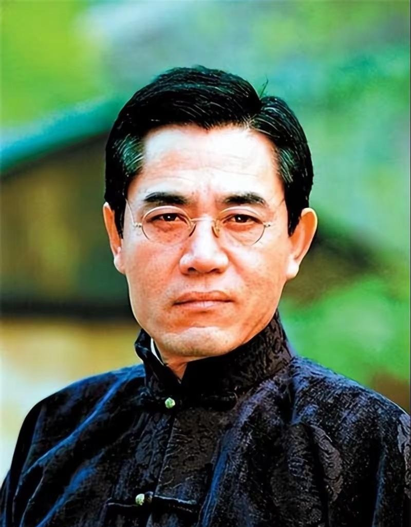 陈宝国自曝没钱原因











天呐！老戏骨陈宝国竟然自曝没钱？他拍戏