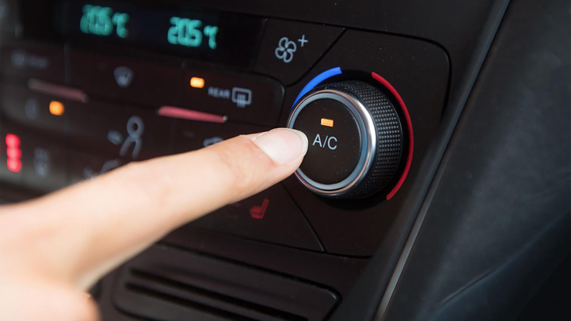 冬天一上车就开暖风+AC，会立马出热风吗？