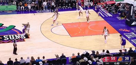 这就驱逐了！狄龙与杜兰特、理查兹纠缠推搡2T驱逐！
这相当于杜兰特献祭一个技术犯