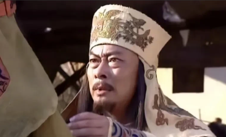 洪秀全千错万错，在东王北王集团消失后，决不该杀秦日纲。
如果秦日纲在，没有石达开