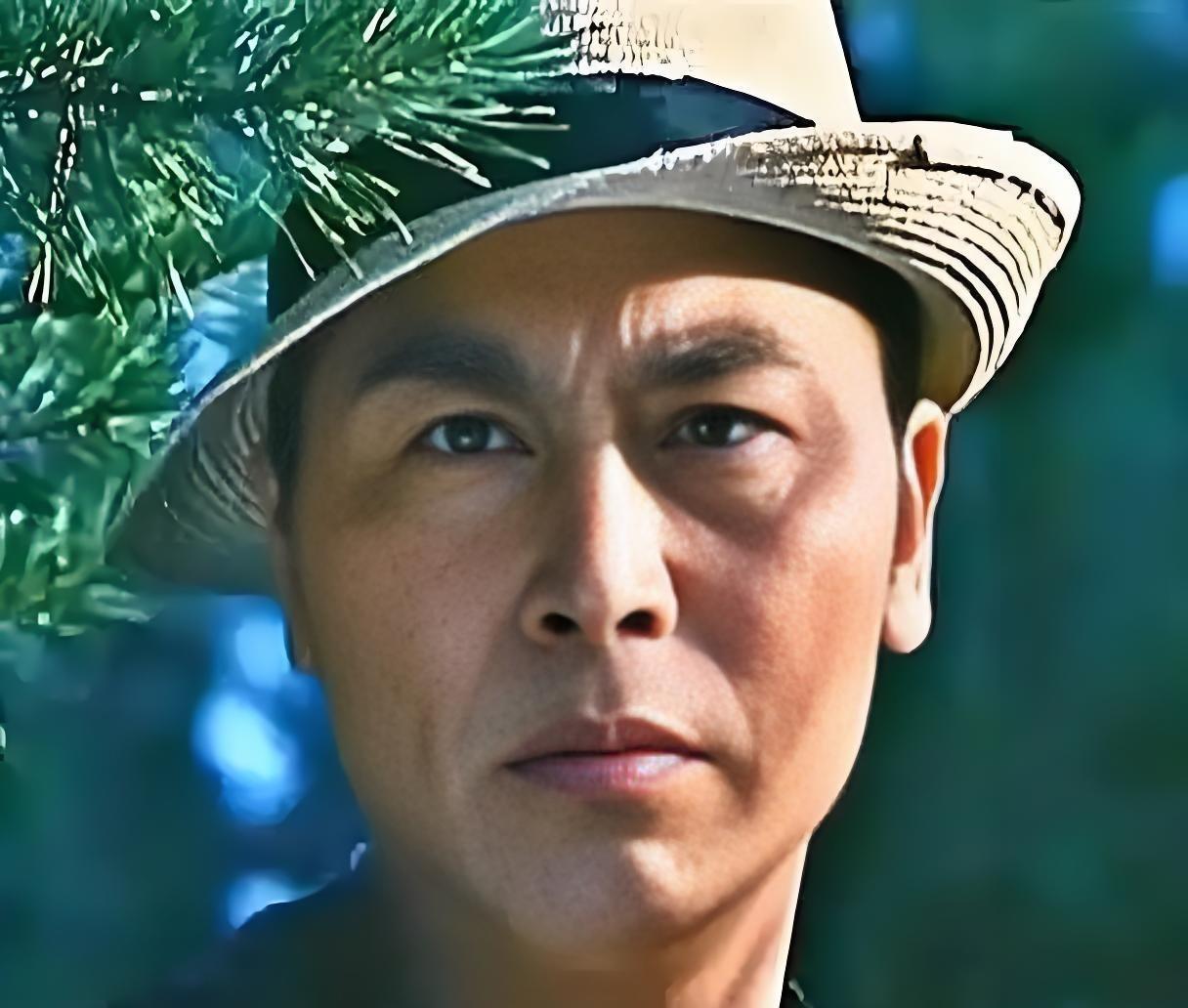 认识马树超是在电影戴手铐的旅客里他扮演的公安侦查员张强一角，他把这位干警的真挚和