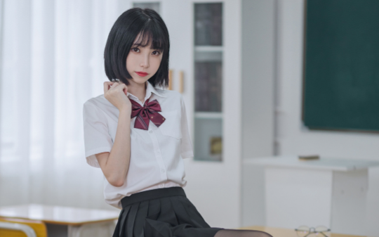 京圈太子老公装穷和白月光一起捡瓶子，我：离婚吧，你净身出户