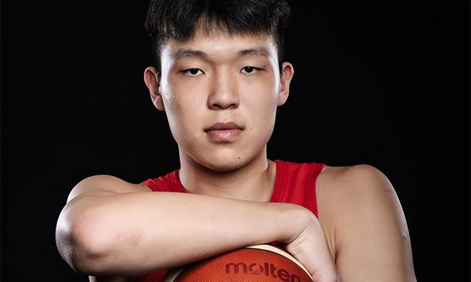 首轮、首轮！中国球员杨瀚森成功登陆NBA！
今天是2025NBA选秀大会的日子，